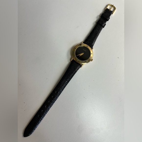 GUCCI vintage 3000.2.L Gucci ladies Watch - Picture 10 of 13
